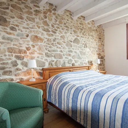 Holiday home Spacious With Heated Pool, Cleaning Included Roussines